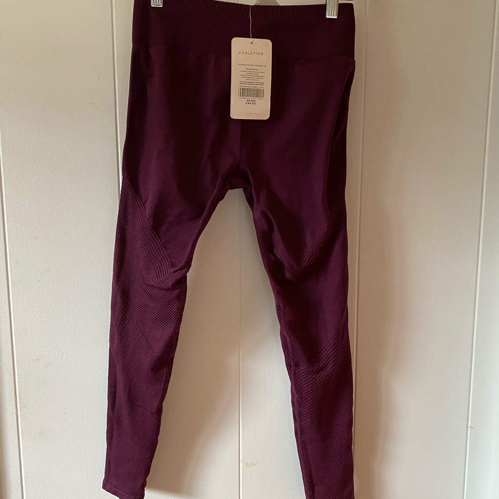 New with tags purple Fabletics leggings